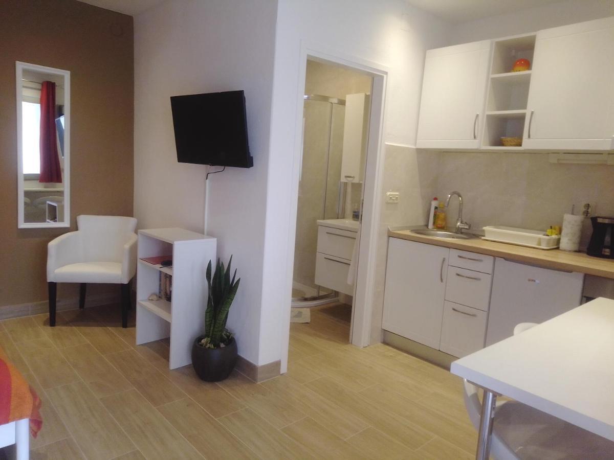 Apartments Haracic Hvar Town Bagian luar foto